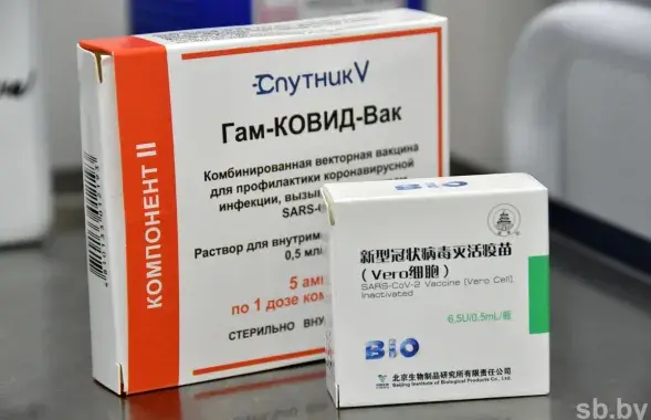 У Беларусі ад COVID-19 можна прышчапіцца расійскім або кітайскім прэпаратам&nbsp;/ sb.by