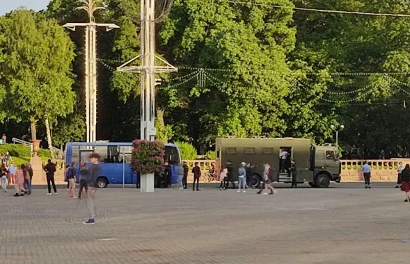 Автозаки в центре Минска / Еврорадио​