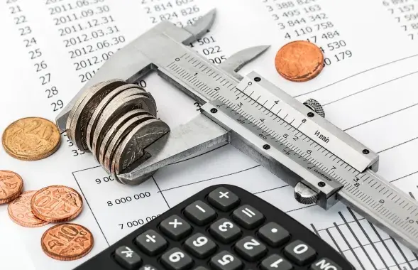 Для забяспечаных беларусаў плануюць увесці павышаную стаўку падаходнага падатку