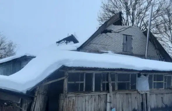 Дах абрынуўся пад цяжарам снегу