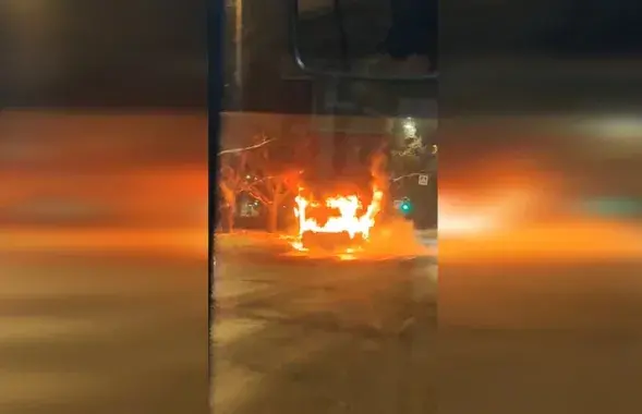 У Санкт-Пецярбургу гарыць беларускі аўтобус