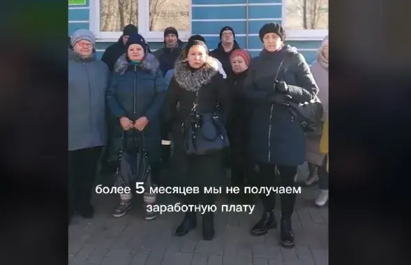 Скрын відэа з ЦікТок, якое запісалі супрацоўнікі рыбакамбіната "Сталічны"
