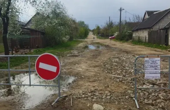 Проблемная дорога в Каменце
