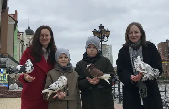 Александра Семенюк одна воспитывает троих детей
