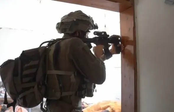 Ізраільскі вайсковец у сектары Газа
