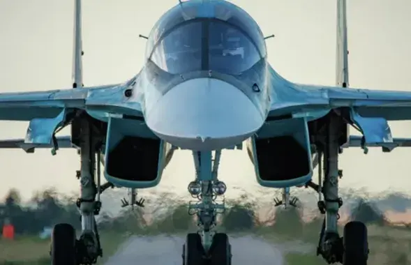 Знішчальнік-бамбардзіроўшчык Су-34, ілюстрацыйнае фота
