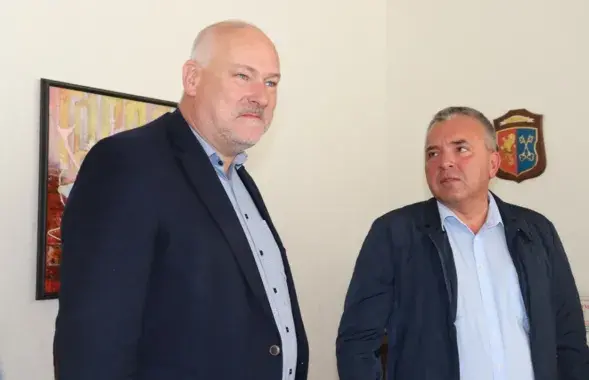 Ёрг Дорнау (злева) са сваім кампаньёнам
