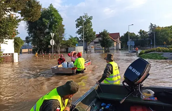 Левин Бжески

