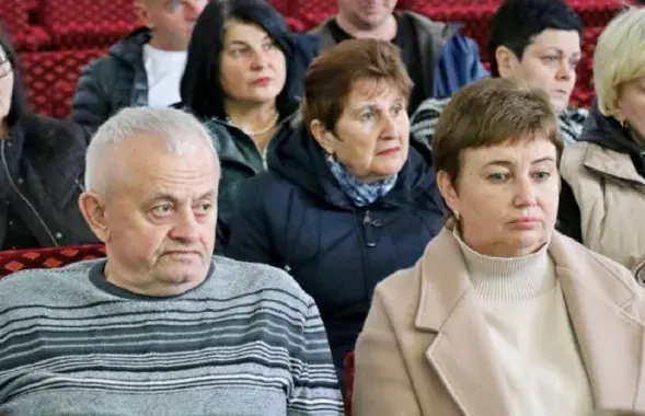 ІП на сустрэчы з чыноўнікамі і сілавікамі ў Зэльве
