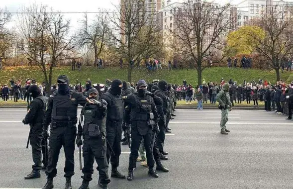 Супрацьстаянне сілавікоў з мінчукамі
