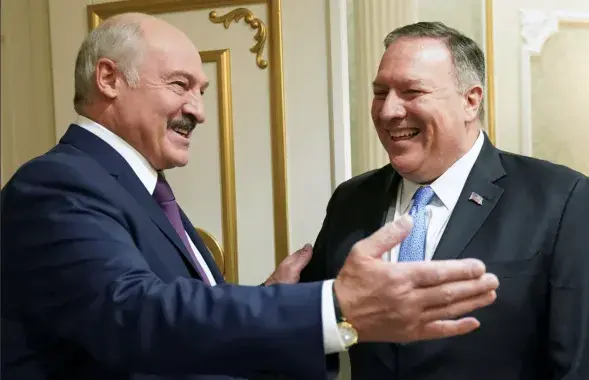 Александр Лукашенко и Майк Помпео в феврале 2020 года
