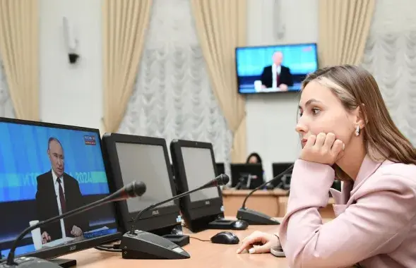 Во время прямой линии Владимира Путина
