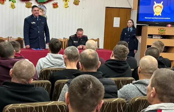 Выступае пракурор раёна

