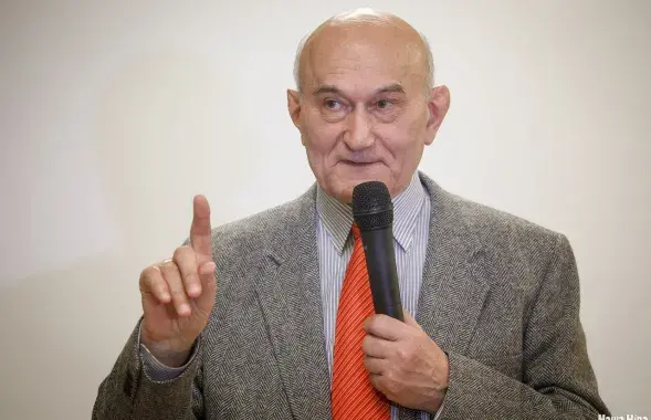 Зянон Пазняк
