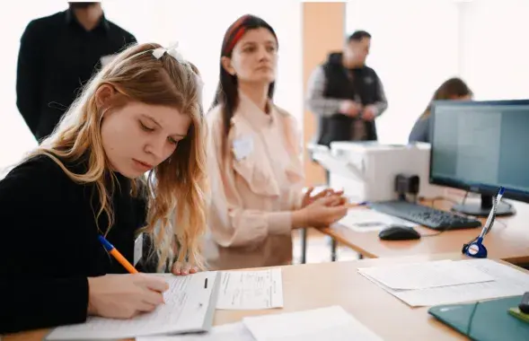 Студенты во время экзамена
