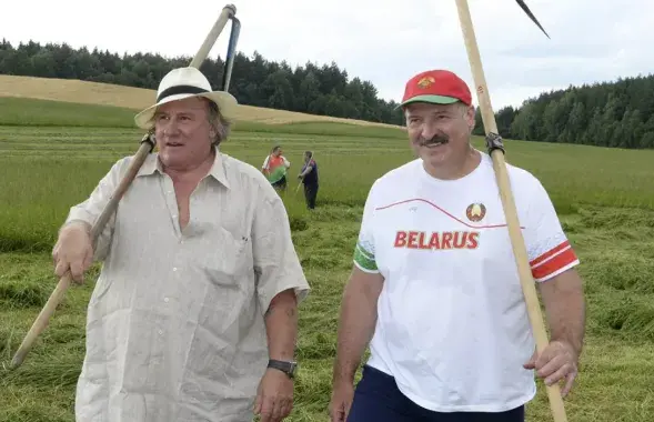 Жерар Депардье и Александр Лукашенко
