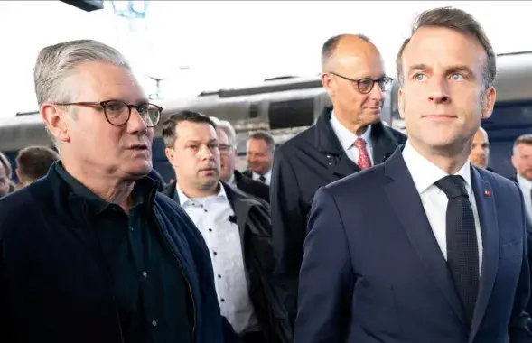 Президент Франции Эммануэль Макрон, канцлер Германии Фридрих Мерц, премьер-министр Великобритании Кир Стармер в Киеве, 10 мая 2025 года
