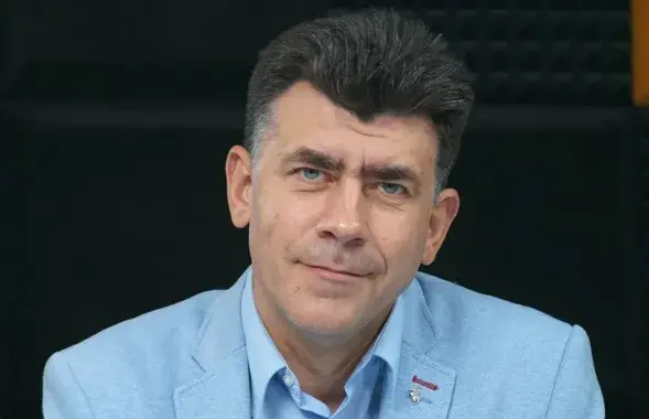 Павел Усаў
