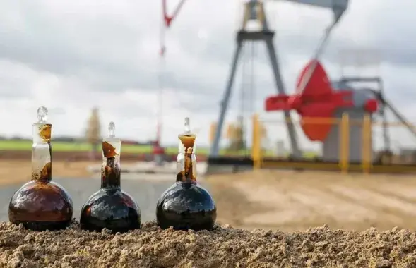 Лукашенко продолжает искать в Беларуси нефть
