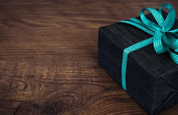 Подарок, иллюстративное фото
