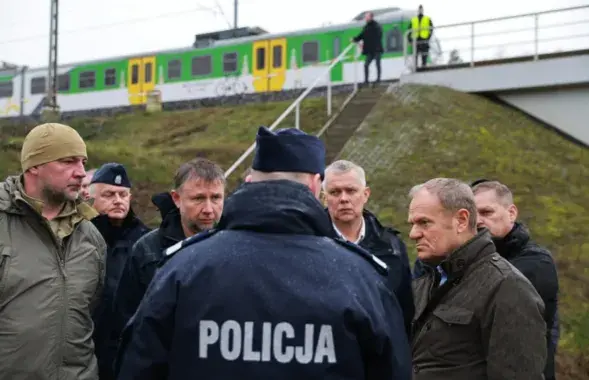 Дональд Туск на месте диверсии
