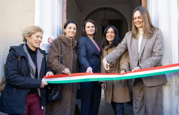 Тихановская открыла Центр белорусского сообщества во Флоренции
