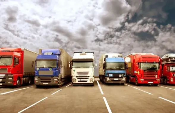 И очень интересуется развитием перевозок грузов автотранспортом из Китая транзитом через Беларусь в Европу
