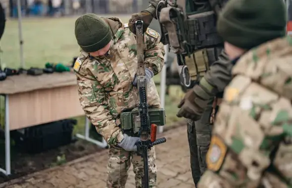 Удзельнікі "ваенна-патрыятычнага" клуба
