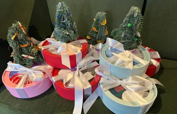 Падарункі жанчынам-палітвязынкам
