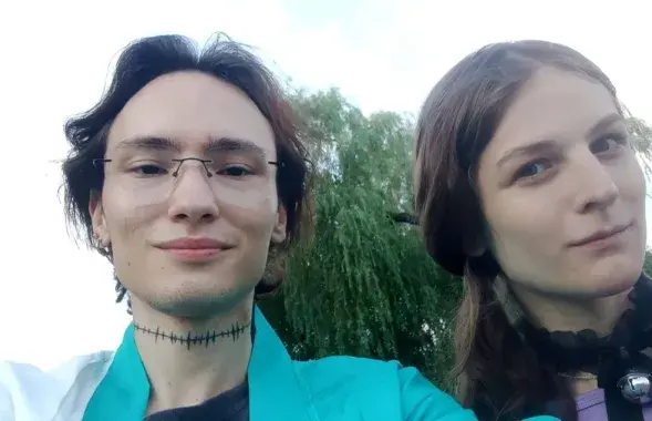 Невозможность совершить траспереход и давление силовиков
