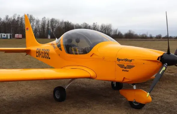 Самалёт, які атрымаў пашкоджанні
