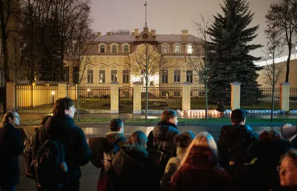 Вулічная акцыя каля беларускай амбасады ў Вільні
