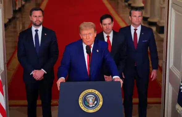 Дональд Трамп і прадстаўнікі яго адміністрацыі
