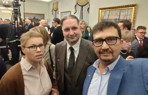 Зміцер Лукашук у кампаніі Марыны Золатавай і Сяргея Чалага
