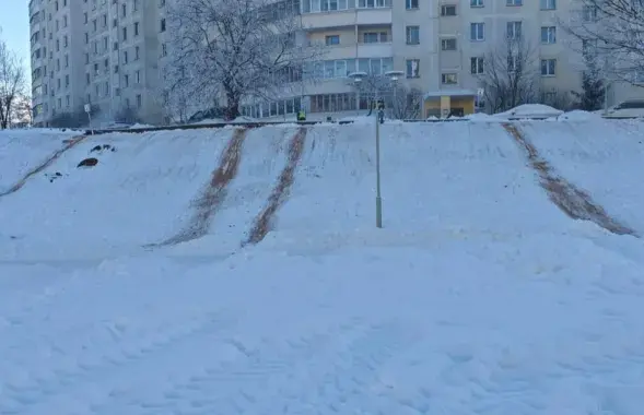 Это делается для безопасности минчан
