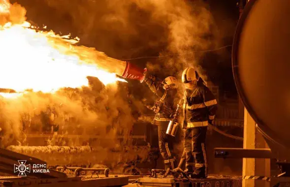 Ліквідацыя наступстваў расійскага ўдара ў Кіеве
