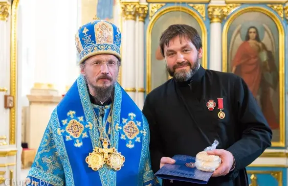 Патрыяршы экзарх усяе Беларусі Веніямін (злева) і Аляксандр Арцюховіч (справа)
