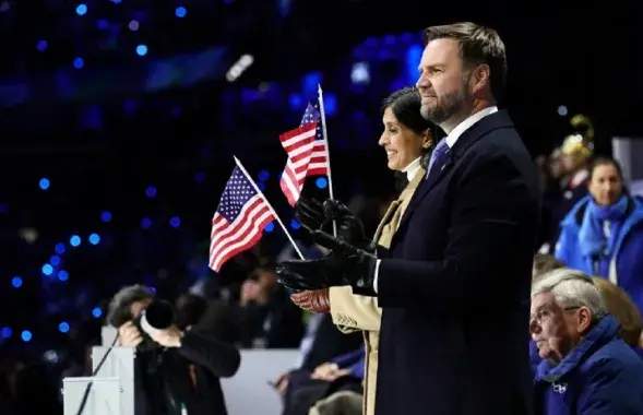 Джэй Дзі Вэнс на адкрыцці Алімпіяды
