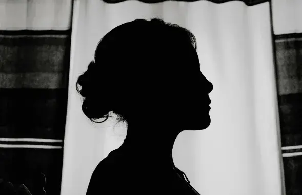 "Вечером я встретилась с партнёром. Он плакал, а я его успокаивала..."
