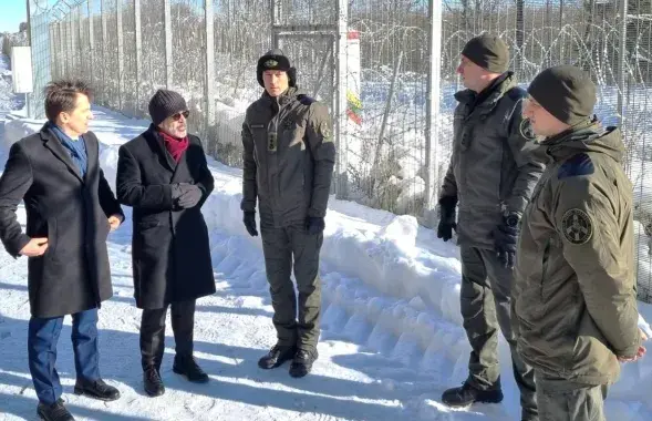 Португальский министр обороны на границе Литвы и Беларуси
