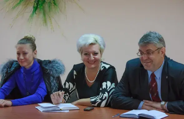 Віктар Лукашэнка і старшыня КДБ паназіраюць за незалежнай камісіяй (відэа)