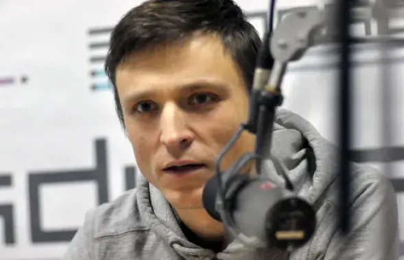 Вакаліст Hair Peace Salon Алег Вяль прадставіў сольны электронны праект Helaiv