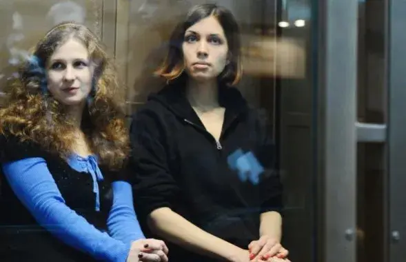 Расійская Дзярждума ўхваліла амністыю Pussy Riot і камандзе "Грынпіс"