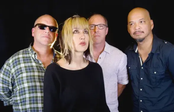 У Pixies ізноў новая басістка