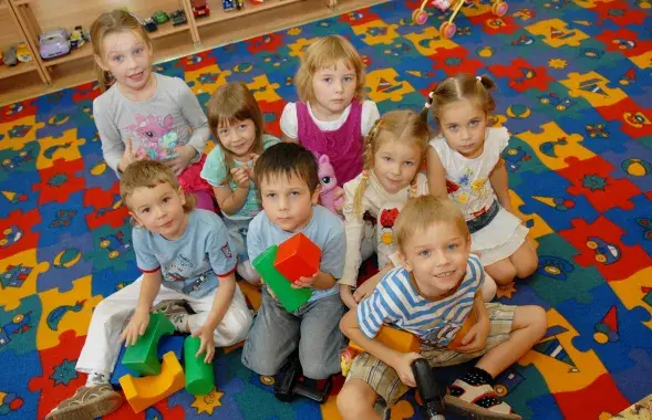Віцэ-прэм'ер заклікае беларусаў не рабіць "твар страшней за смерць" 
