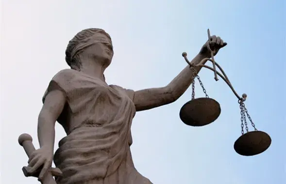 Расійскі блогер сфатаграфаў зверху Адміністрацыю Лукашэнкі і КДБ (фота)