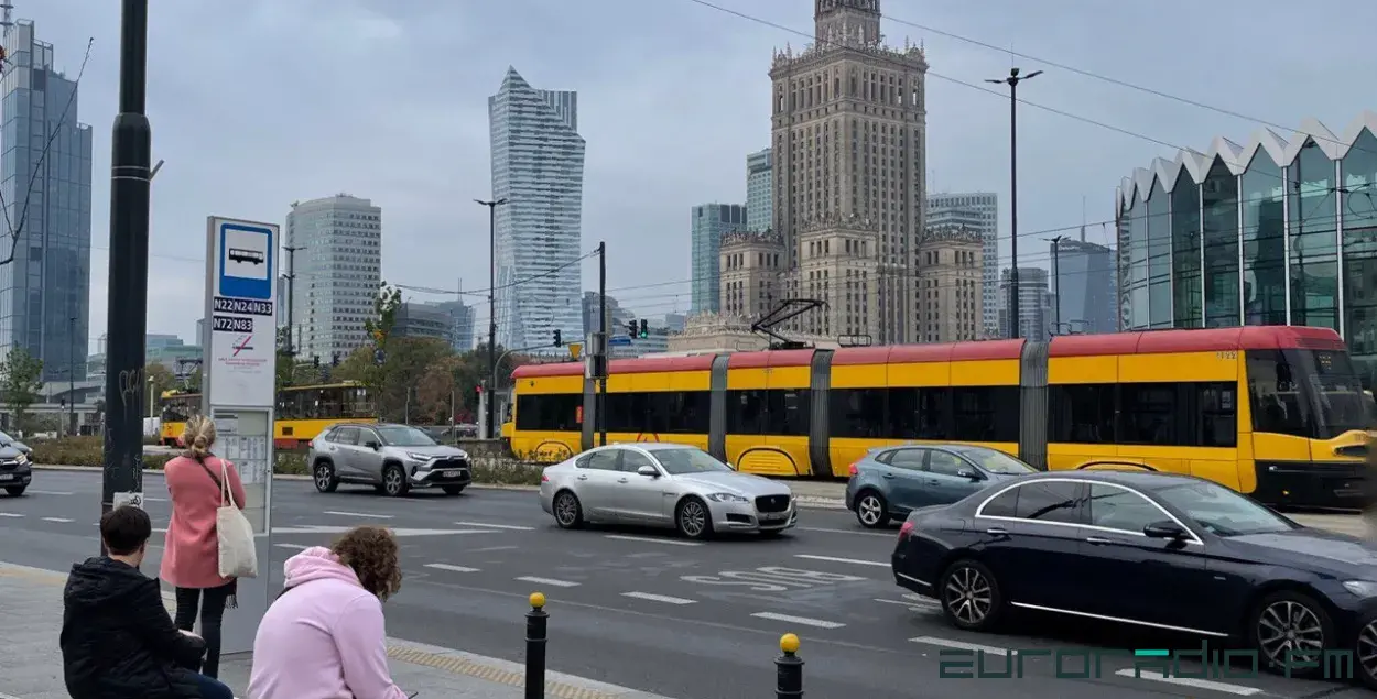 Каб працягваць працаваць у Польшчы, беларусам патрэбна прыдумаць, як зрабіць новую візу / Еўрарадыё