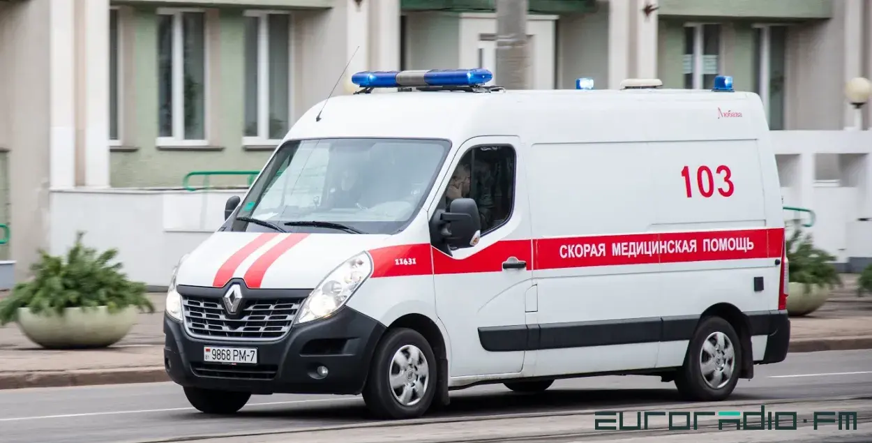 Минчанин наносил удары по "скорой" руками и ногами / Иллюстративное фото из архива Еврорадио