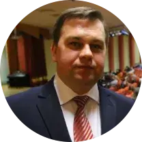 Дети из минской гимназии не могут попасть в бассейн, хотя он обязателен