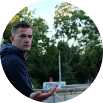 Уходят по-итальянски: как бастуют белорусские заводы, почему страйка не видно?